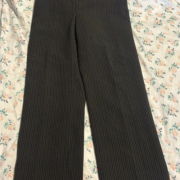Tahari Arthur S Levine Black Pinstripe Blazer/Pants Suit with White Piping Sz 4 - Picture 4 of 9